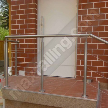 Парапети за стълби